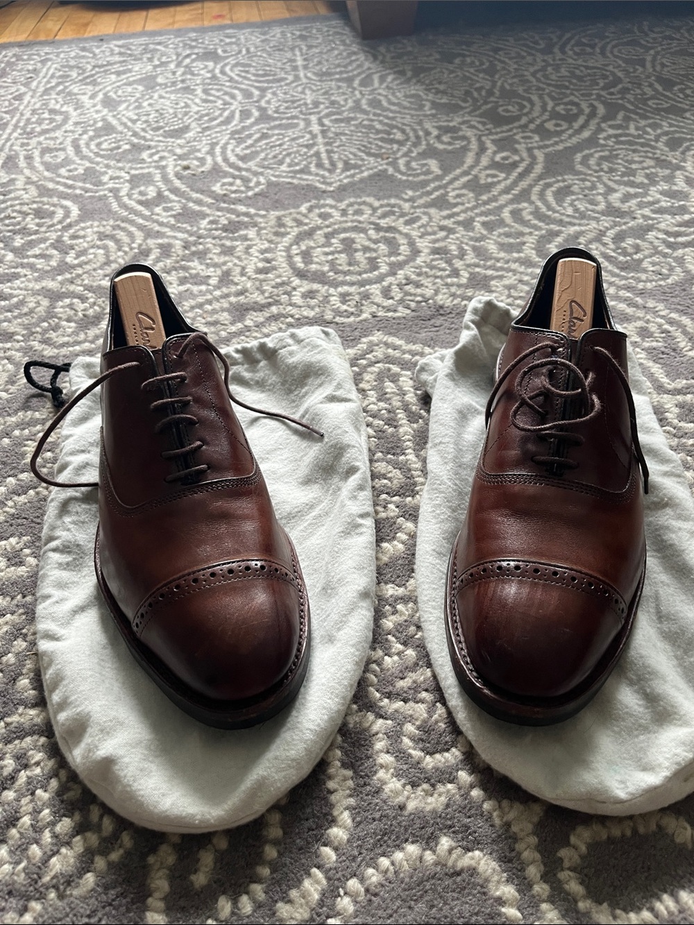 Allen Edmond Fifth Avenue in Chili leather Cap toe Oxford 10D